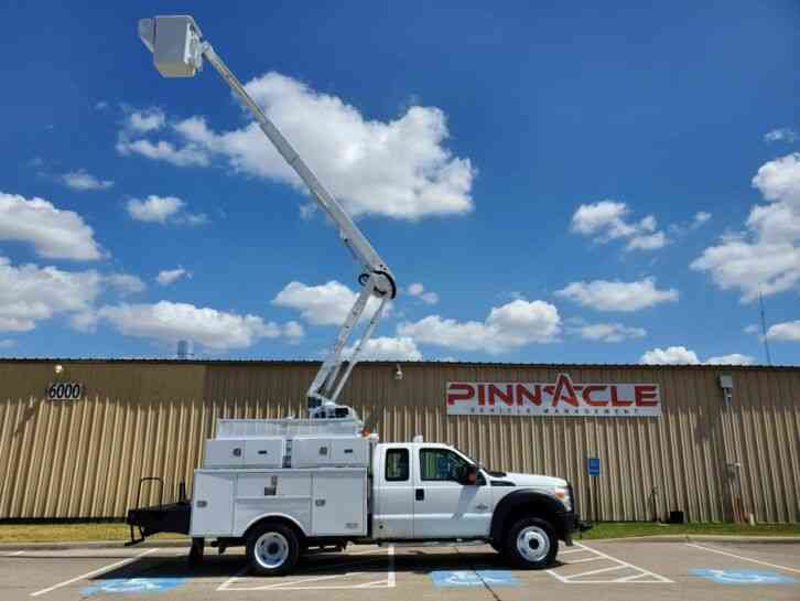 Ford F-550 4X4 ALTEC AT40G EXT CAB BUCKET TRUCK (2012)