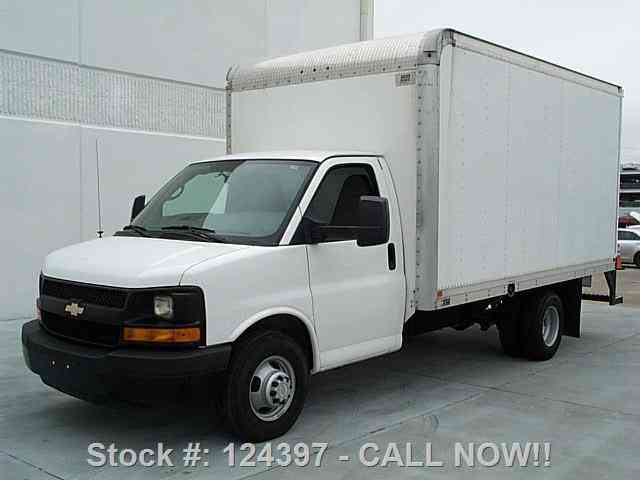 Chevrolet Express 3500 BOX TRUCK DUALLY 