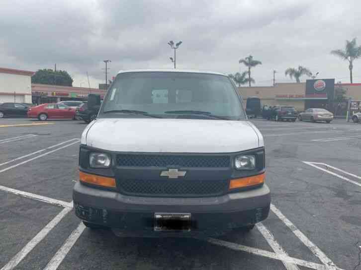 Chevy Express (2012)