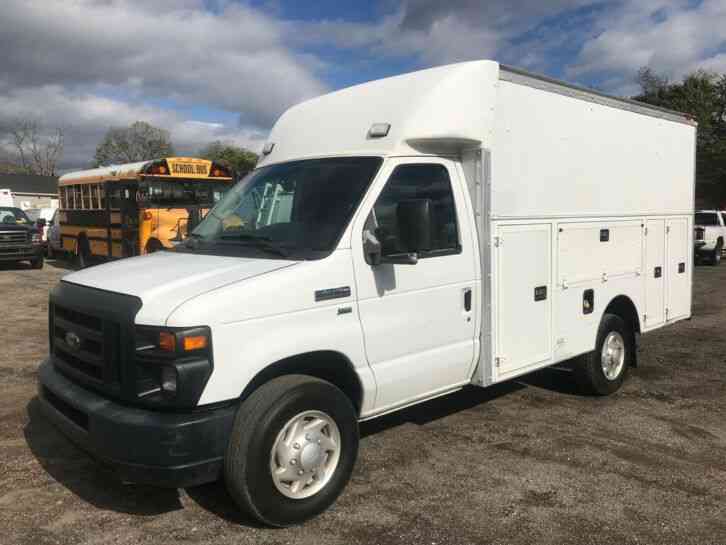 Ford E-350 Commercial Cutaway Utility Service Van (2012)