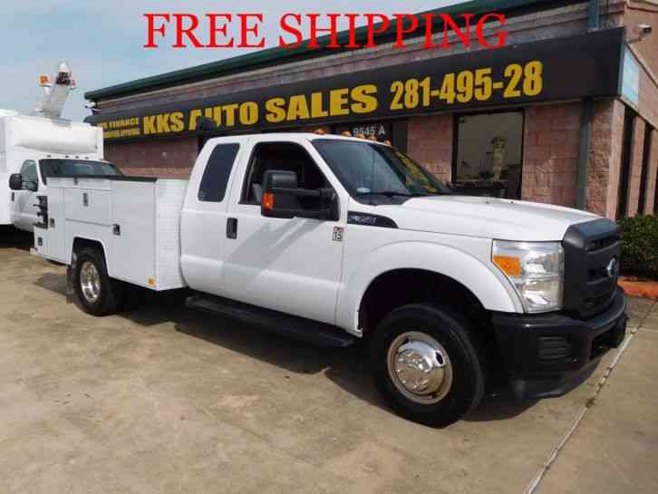FORD F-350 4WD SUPER DUTY UTILITY TRUCK WITH COMPRESSOR (2012)