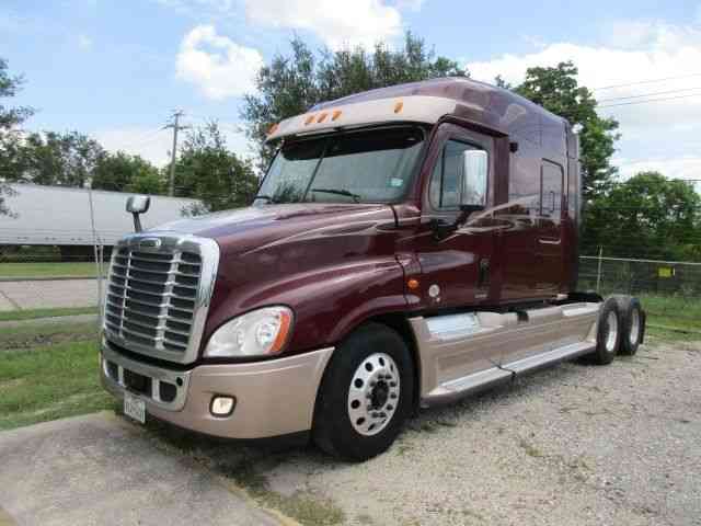 Freightliner® CASCADIA PX125064ST (2012)