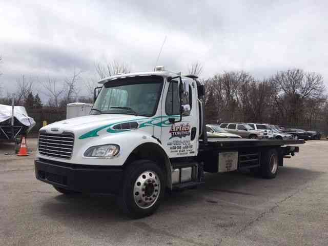 Freightliner Roll Back Tow Truck (2012)
