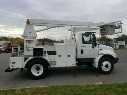 INTERNATIONAL 4300 CABLE PLACING BUCKET TRUCK (2012)