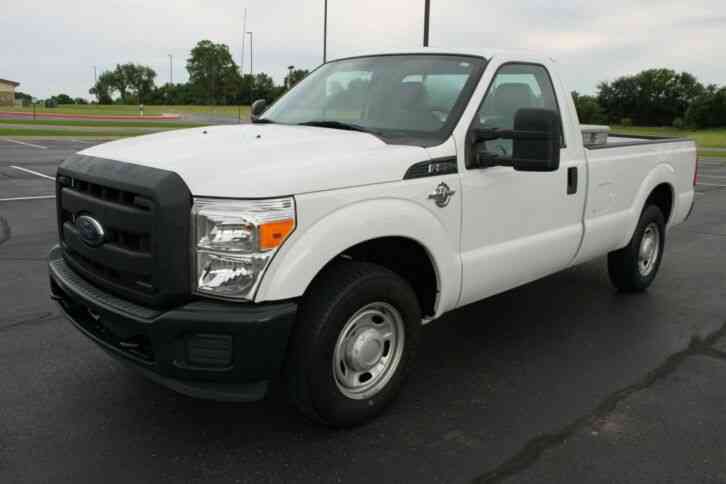 Ford F-250 XL Regular Cab 2WD 8' Long Bed (2013)