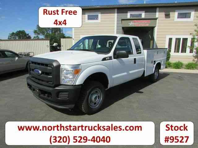 Ford F-250 4x4 Service Utility Truck -- (2013)