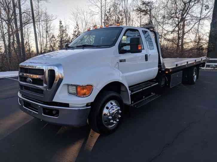 Ford F-650 XLT 4DR (2013)