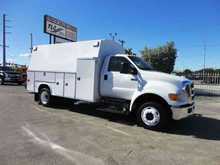 Ford F650 SERVICE TRUCK. 14FT ENCLOSED UTILITY BED (2013)