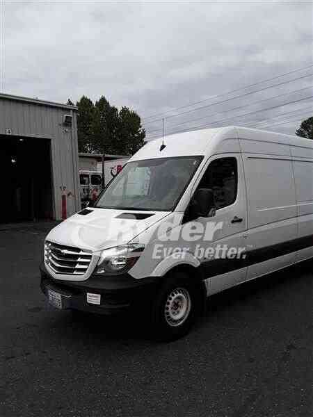 Freightliner Sprinter Cargo Vans -- (2014)