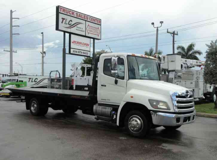 HINO 258LP 21FT JERRDAN ROLLBACK TOW TRUCK. . 21RRSB (2014)