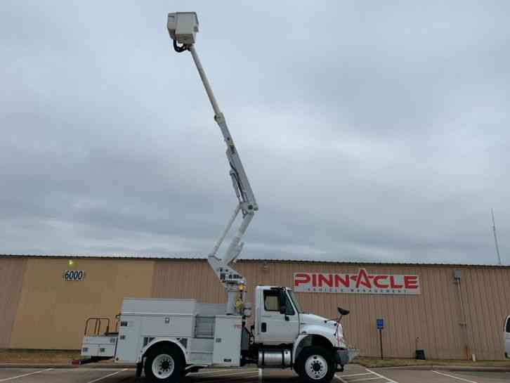 International INTERNATIONAL 4300 ALTEC BUCKET TRUCK (2014)