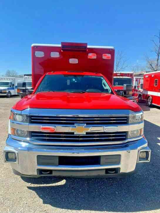 Chevy 3500 6. 0L Gas Type I Ambulance (2015)