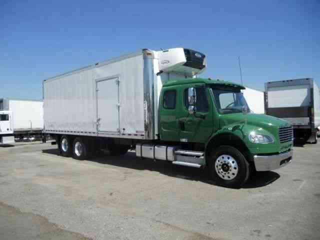 Freighliner 26ft Refrigerated Box Truck Extra Cab Sleeper Only 92k Miles Allison Auto 2015 