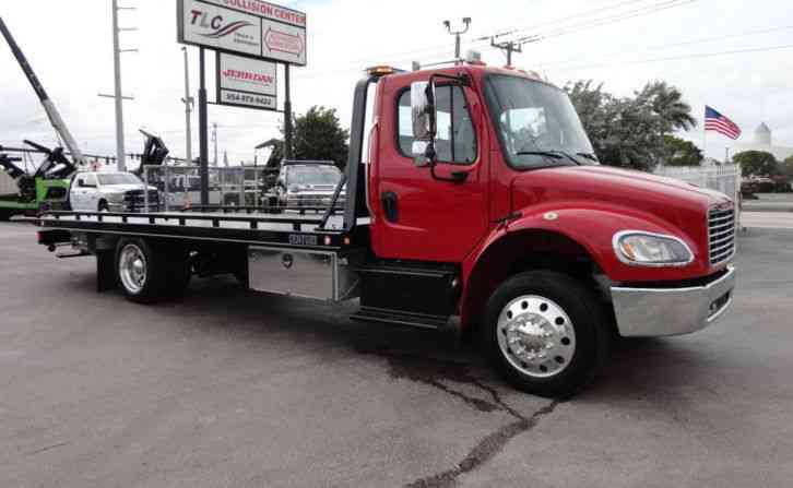 Freightliner BUSINESS CLASS M2 106 AIR SUSPENSION. . 21. 5 CENTURY (LCG) ROLLBACK TOW TRUCK. . (2015)
