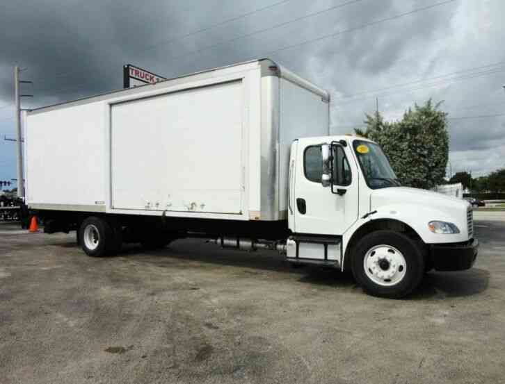 Freightliner BUSINESS CLASS M2 26FT DRY BOX TRUCK. CARGO TRUCK WITH (2015)