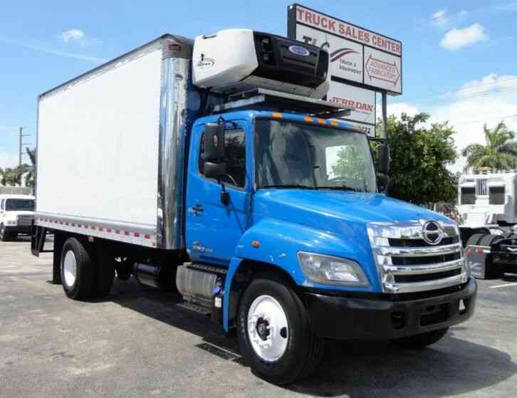 HINO 268A 18FT REFRIGERATED BOX TRUCK. CARRIER SUPRA 760 (2015)