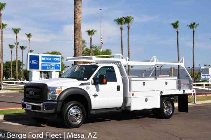 Ford F-550 4WD Contractor Body XL 660A (2016)