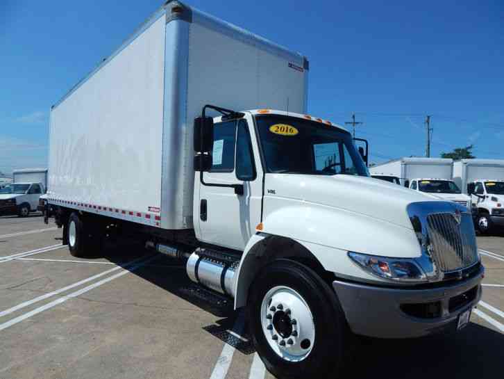 International 4300 BOX TRUCK (2016) Van / Box Trucks