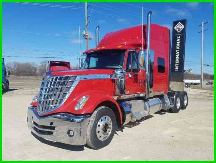 International Lonestar 2016 Sleeper Semi Trucks