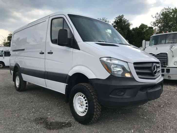 Mercedes-Benz Sprinter Cargo Vans -- (2016)