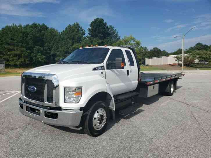 Ford F-650 Extended Cab (2017)