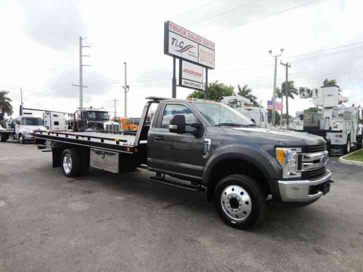 Ford F550 XLT 19FT CHEVRON ROLLBACK TOW TRUCK  SUPER LOW MI (2017)