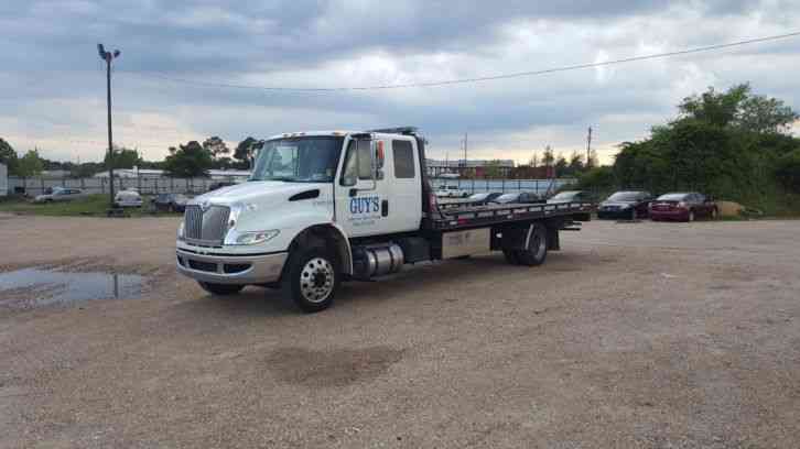 International 4300 Extended Cab (2017)