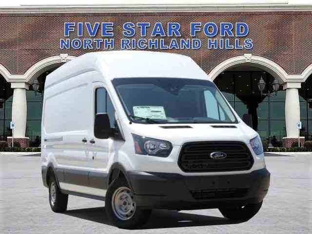 Ford Transit Van 2018 Van Box Trucks