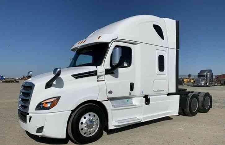 Freightliner Cascadia 126 6x4 T/A Sleeper Truck Tractor (2018)