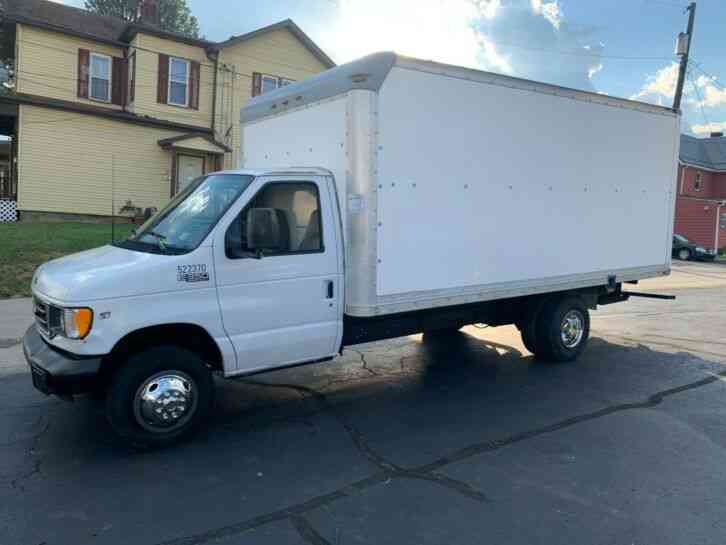 Ford E-350 16FT BOX PANEL DELIVERY TRUCK CUBE VAN (2002)