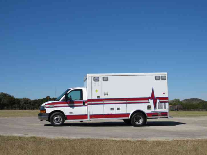 Chevrolet AEV Type III Ambulance (2010)