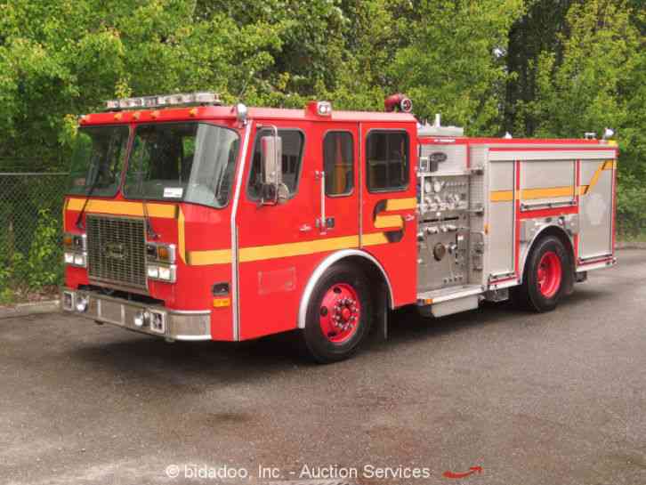 E-One Fire Pumper Truck (2000)