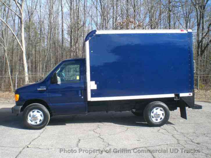 Ford E350 CUBE SRW JUST 24k MI ONE OWNER SUPER CLEAN AND HARD TO FIND!! UNDER 10K GVW (2007)