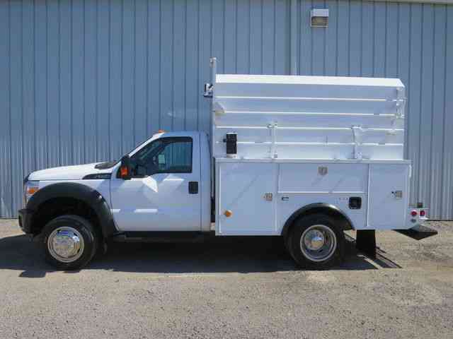 Ford Super Duty F-550 XL 9FT UTILITY SERVICE TRUCK (2011)