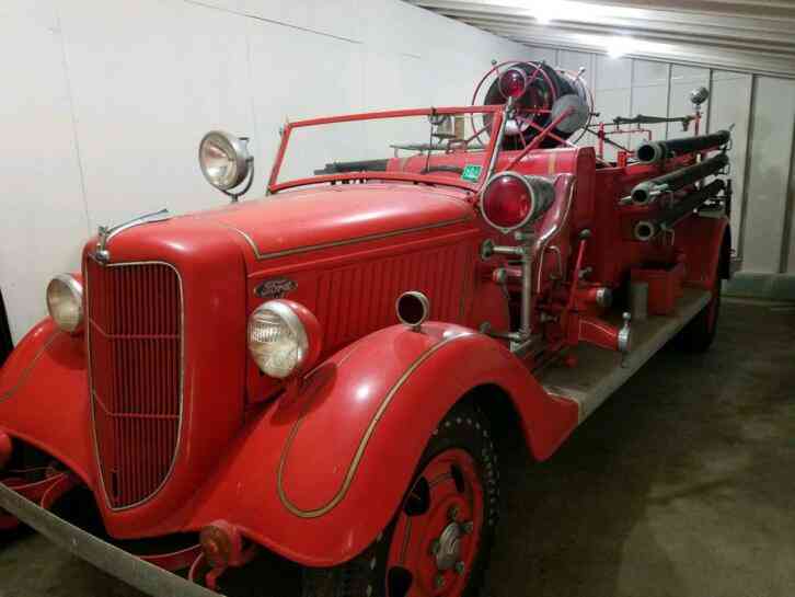 Ford Open Cab Firetruck (1935)