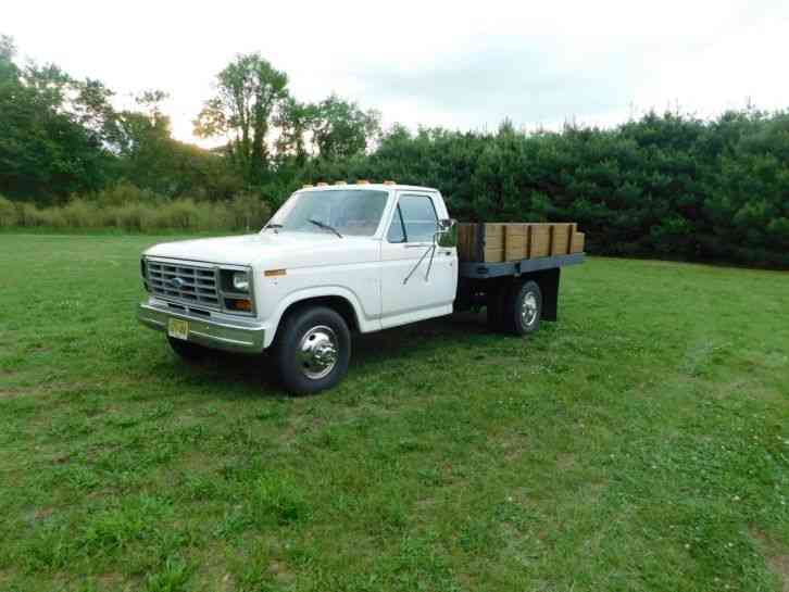 Ford F350 Dually Diesel Flatbed (1986)