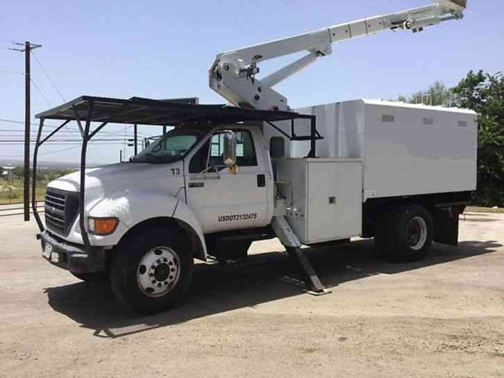 Ford F750 FORESTRY BUCKET TRUCK (2001)