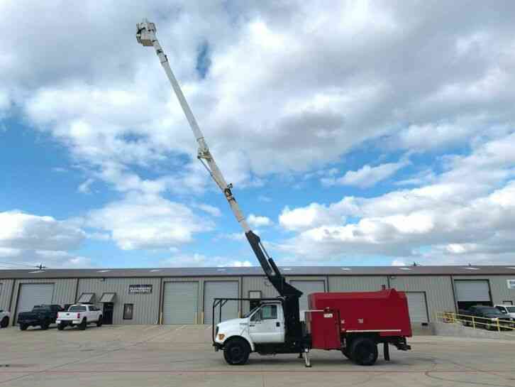 Ford F750 FORESTRY BUCKET TRUCK (2000)