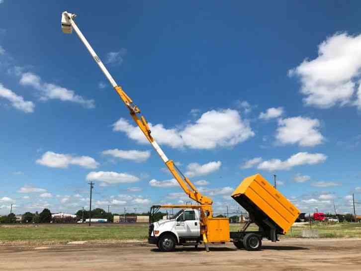 Ford F 750 FORESTRY BUCKET TRUCK (2004)