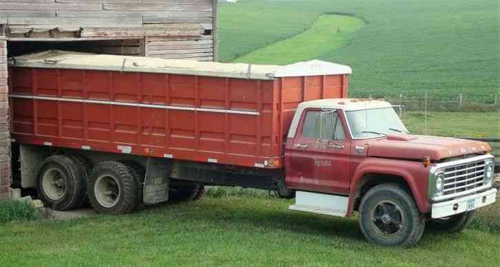 Ford F750 (1975)