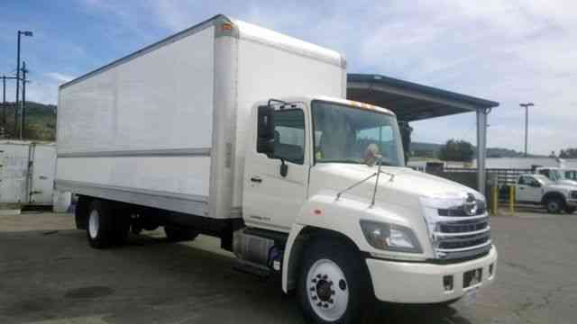 Hino 338 268a 26ft Box Truck 147k miles with Motor Warranty and 26, 000 GVWR (2014)