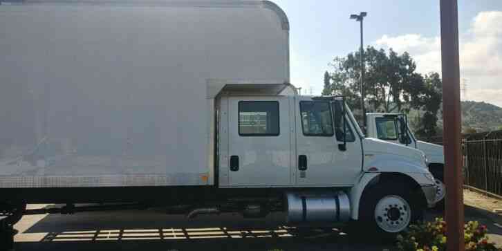 International Crew Cab Box Truck 24ft LIFTGATE 26, 000# gvwr UNDER CDL (2014)