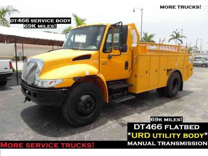 International 4300 SERVICE FLATBED TRUCK URD UTILITY TRUCK (2005)