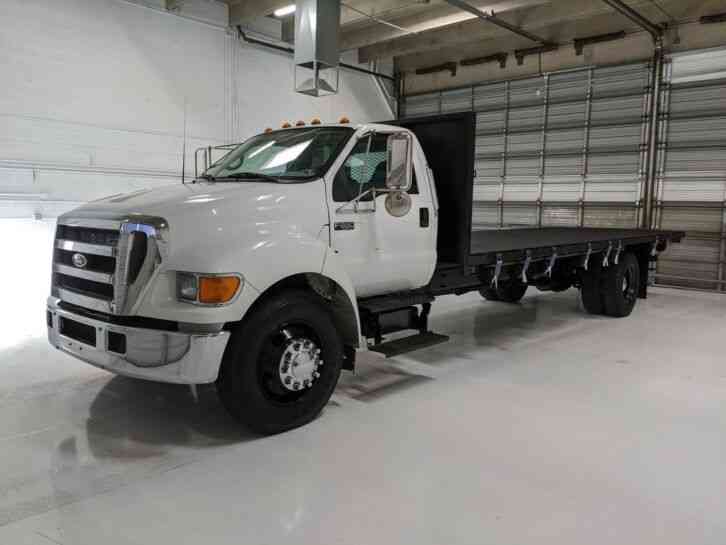 Ford F-650 Cummins 24' Flatbed 78k miles Stake bed (2005)