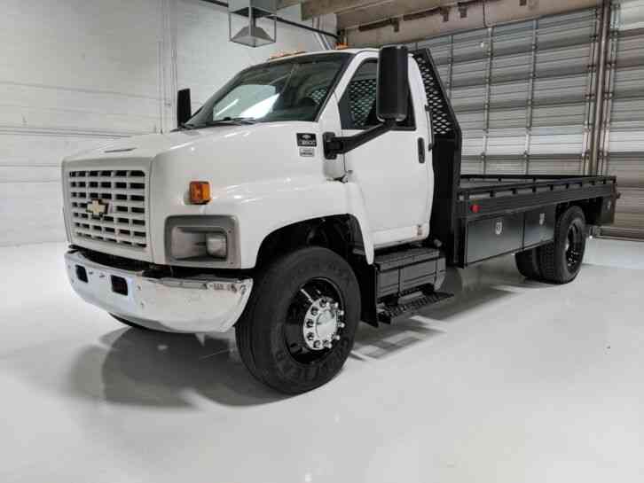 Chevrolet C6500 7. 8 Duramax 15' flatbed 31k miles (2008)