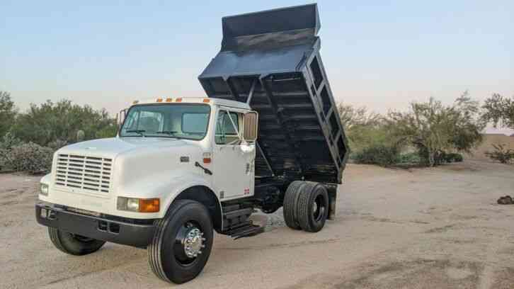 International 4700 10' 5-7 yard dump truck 33k miles (2001)