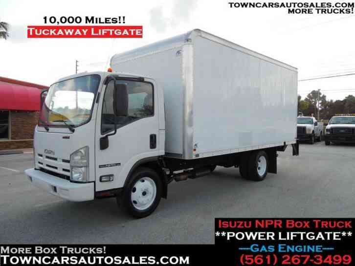 Isuzu NPR Box Truck w/LIFT 10, 200 Miles! (2015)
