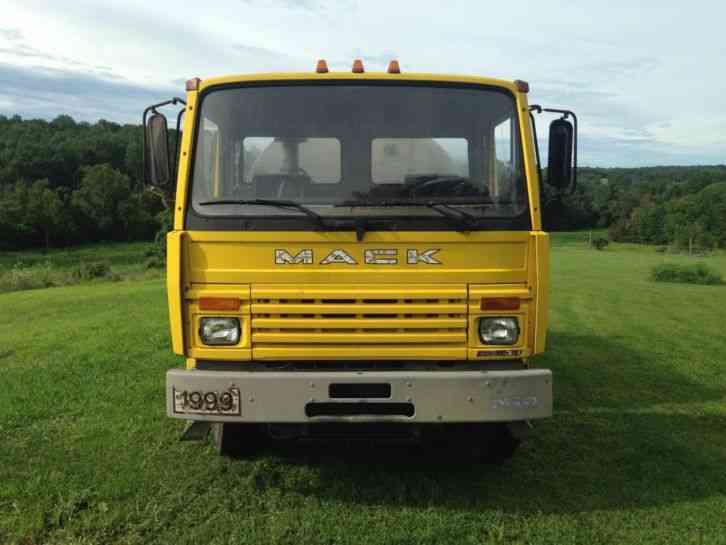Mack Ms-250 (1993)