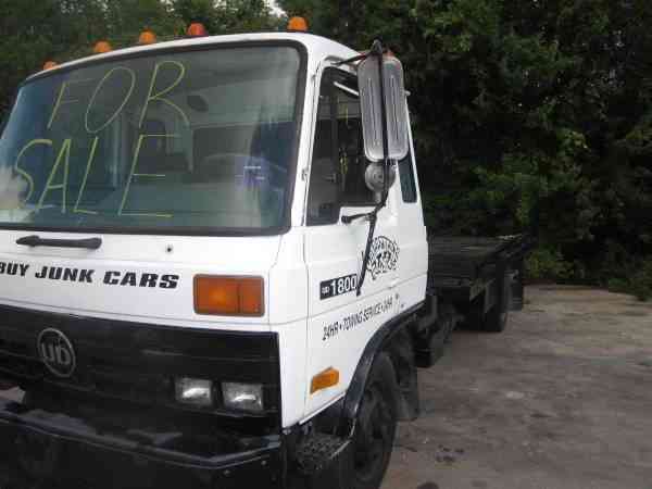 1994 Nissan ud tow truck #7