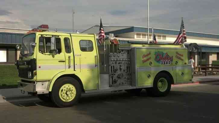Mack Fire Truck (1984)